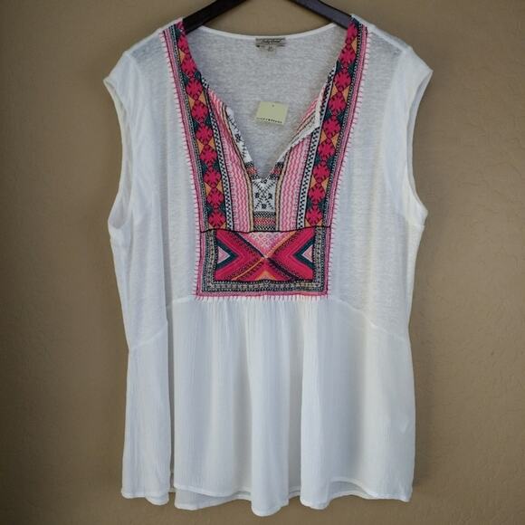 Lucky Brand Split Neck Embroidered Top - Picture 2 of 8